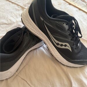 Saucony Cohesion-13 Women's Black Athletic Shoes Size 9